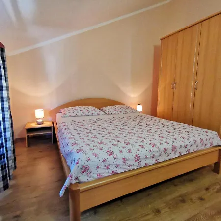 Rouge With Private Parking, Ac, Wifi Crikvenica