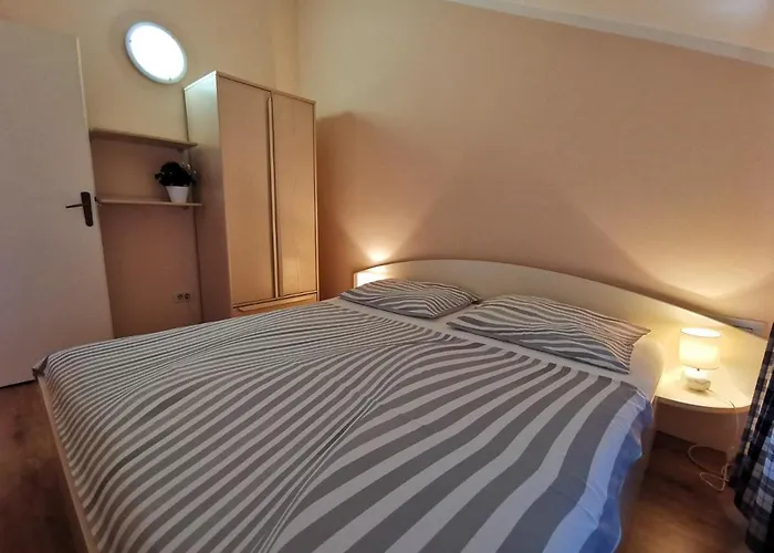 Rouge With Private Parking, Ac, Wifi
