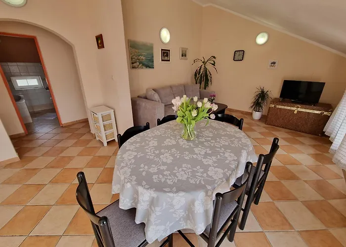 Apartmán Rouge With Private Parking, Ac, Wifi Crikvenica