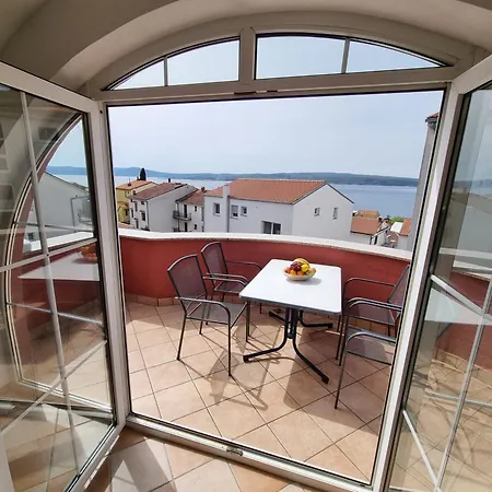 Apartman Rouge With Private Parking, Ac, Wifi *