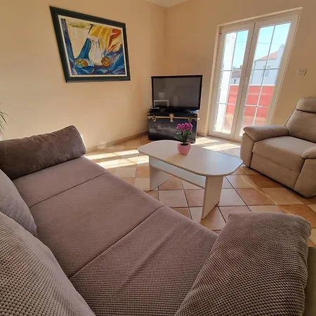 Appartamento Rouge With Private Parking, Ac, Wifi *