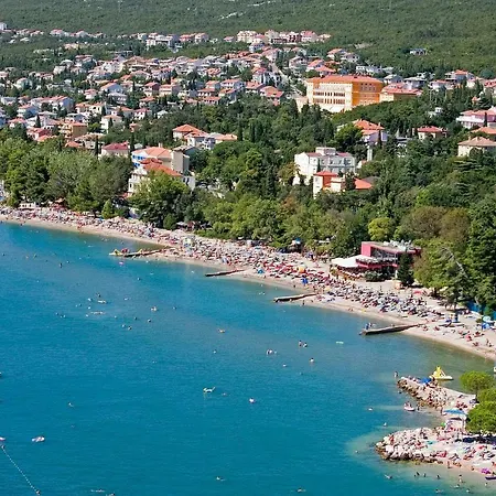 Appartamento Rouge With Private Parking, Ac, Wifi Crikvenica