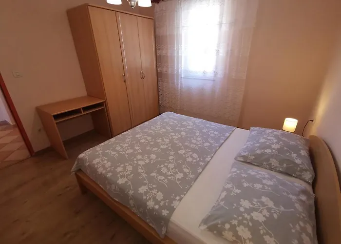 Rouge With Private Parking, Ac, Wifi * Crikvenica