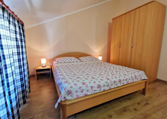 Rouge With Private Parking, Ac, Wifi Crikvenica