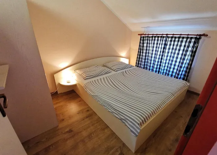 Rouge With Private Parking, Ac, Wifi Apartman Crikvenica